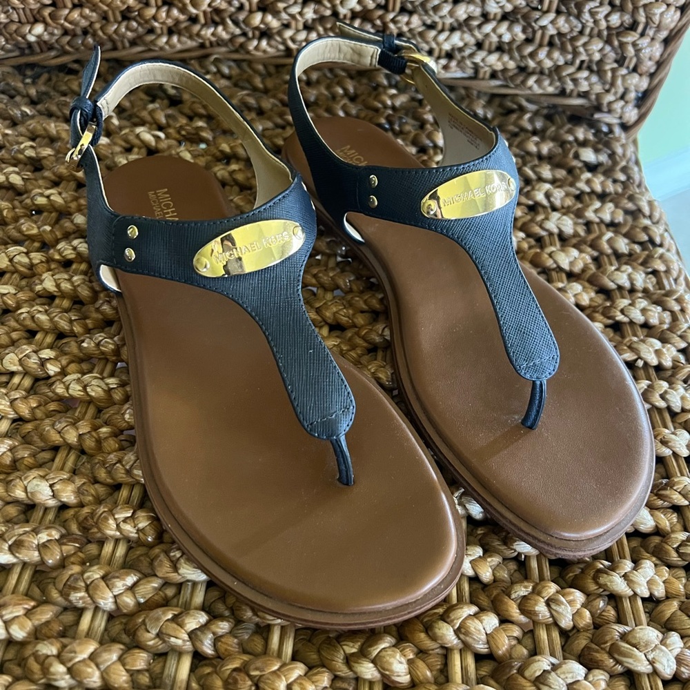 Michael Kors Women's sandal thong navy blue Size 7